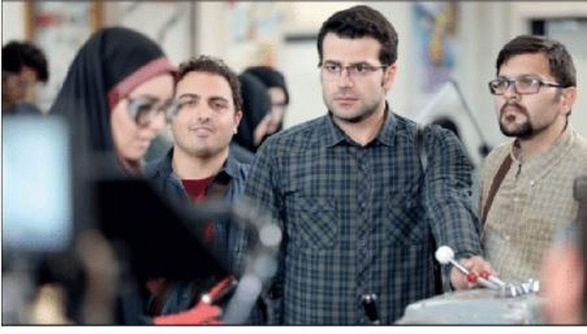استایل دخترکش روزبه حصاری با پیراهن مشکی! +عکس