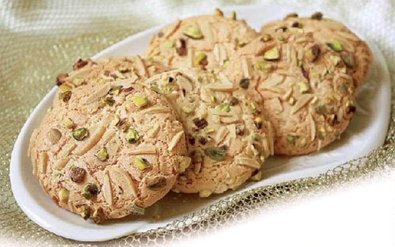 چه مدل شیرینی برای پذیرایی شب خواستگاری مناسب است؟
