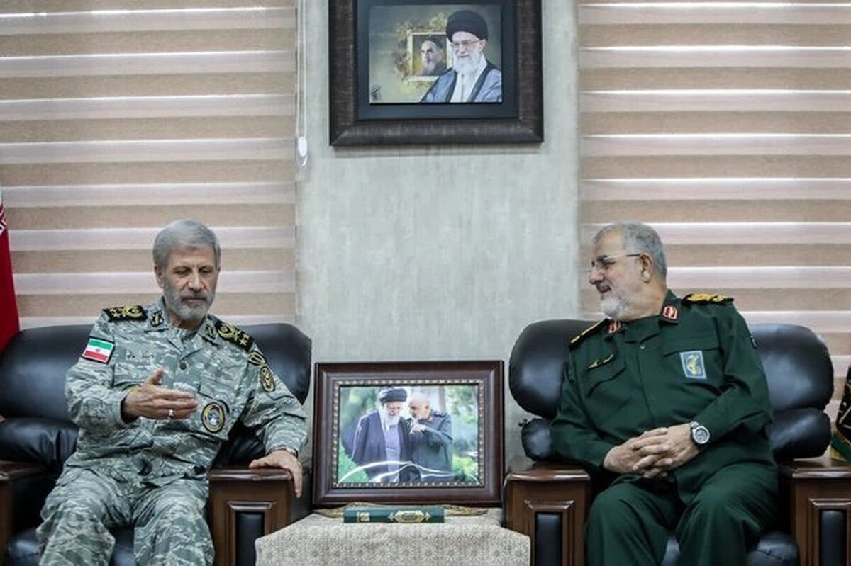 دوشادوش هم برای اعتلای پرچم ایران سربلند تلاش می‌کنیم