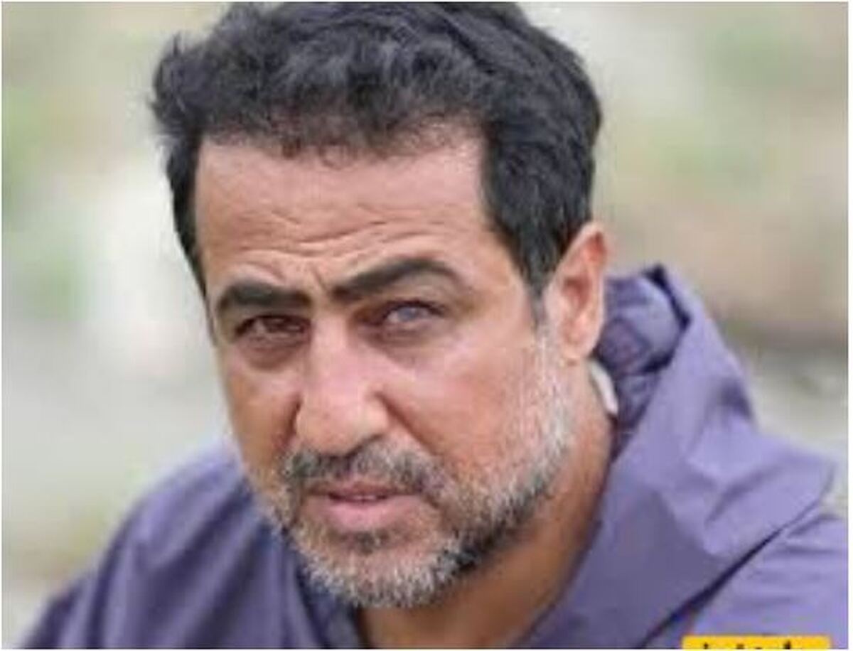 عکس یادگاری بازیگران مطرح در کافه لوکس رامین استاد با نور پردازی خاص و شاعرانه.