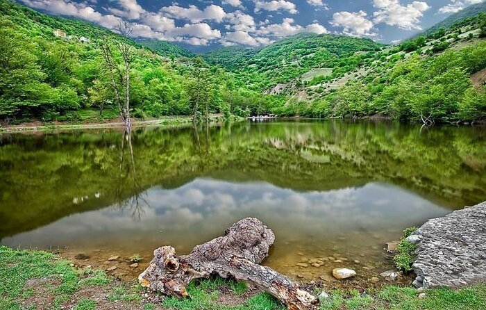 آشنایی با دریاچه‌های بکر ایران برای سفری آرامش بخش