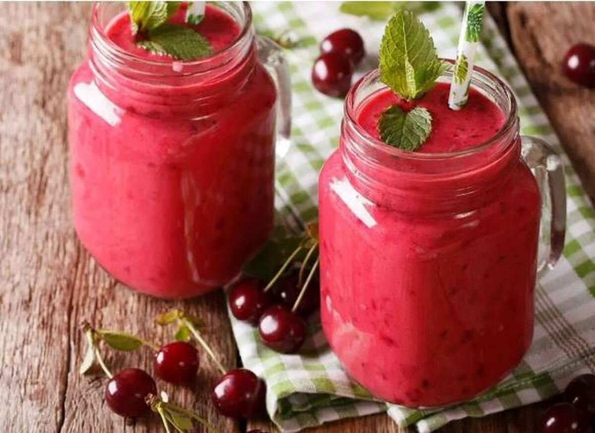 اسموتی مولن رژ؛ یک نوشیدنی کافه‌ای ملس برای روز‌های گرم تابستانی!