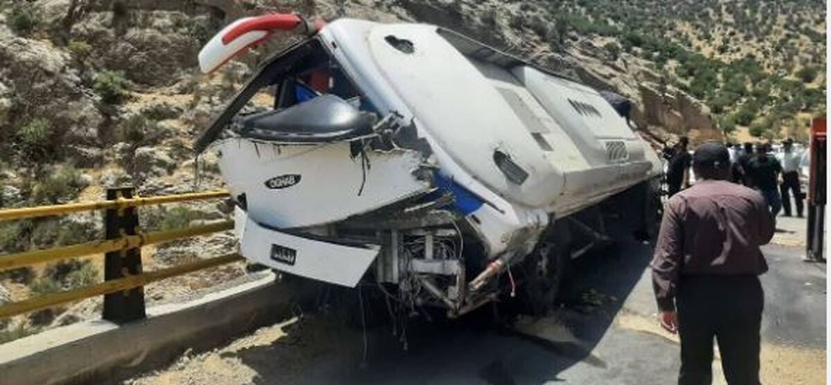 نحوه واژگونی مرگبار اتوبوس اسکانیا در جاده شیراز از زبان رئیس پلیس راه فراجا