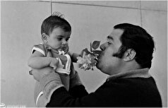 عکس‌های خاطره انگیز از همایون در بین سلبرییتی‌های پیش از انقلاب