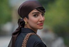 استایل الگانت زهرا نادری‌فر با یک کت اورسایز!