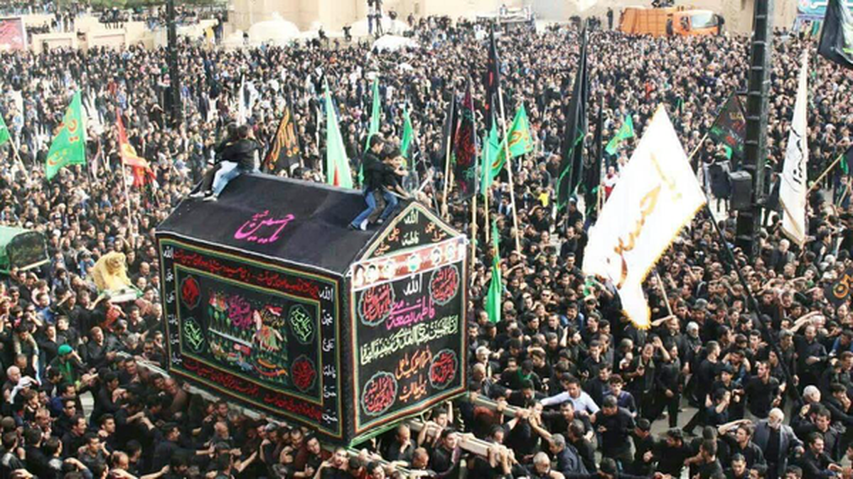 عضو شورا خواستار تسریع در سیاه‌پوشی شهر تهران شد