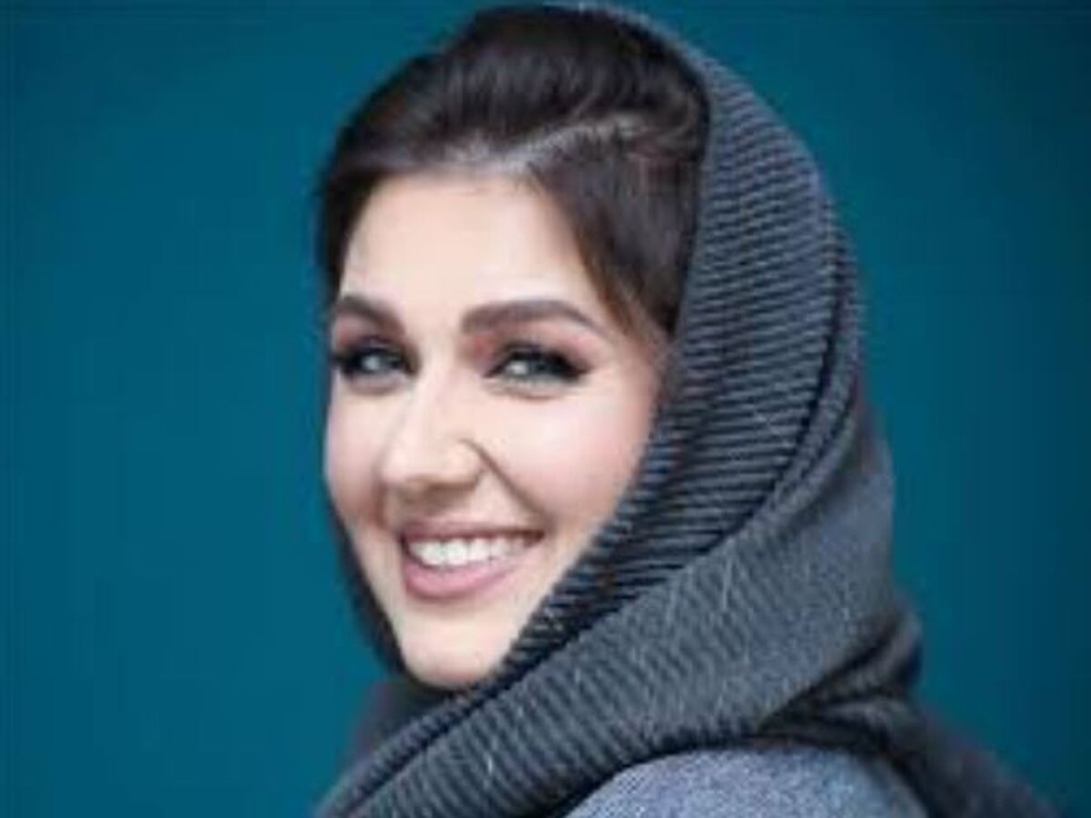 گلوریا هاردی با انتشار این فیلم هنرهایش در زمینه نوازندگی را به رخ کشید!