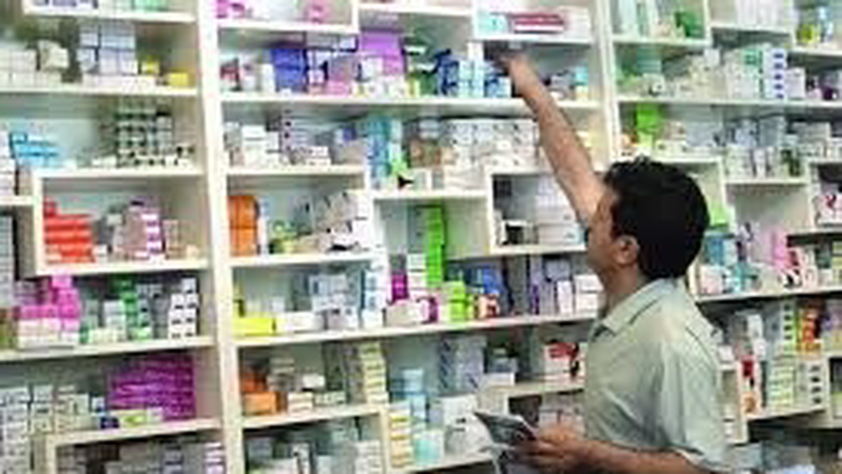ذخیره دارو در کشور مناسب است