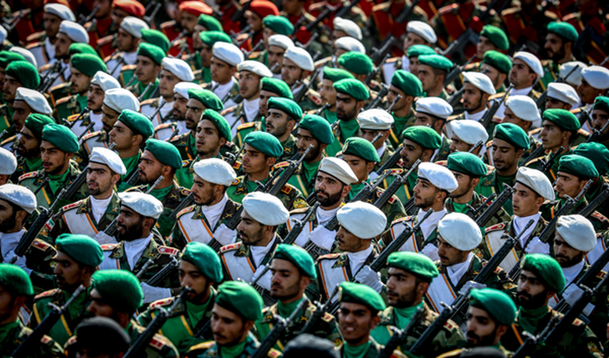 دانشگاهیان عصر امروز در حمایت از نیرو‌های مسلح تجمع می‌کنند