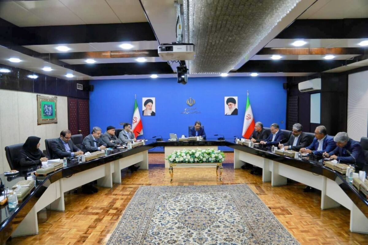 قدردانی وزیر صنعت، معدن و تجارت از مسئولیت پذیری تمام اصناف و فروشگاه های زنجیره ای