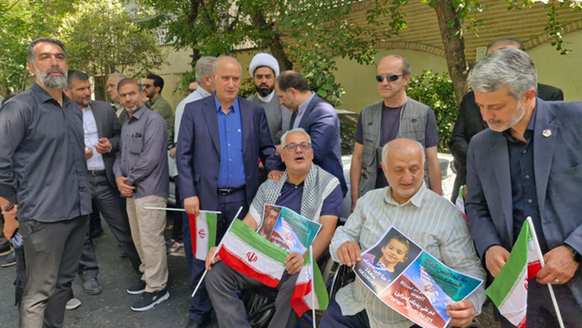 تاج:تاریخ ایران به شهدا جنگ ۱۲ روزه افتخار می‌کند