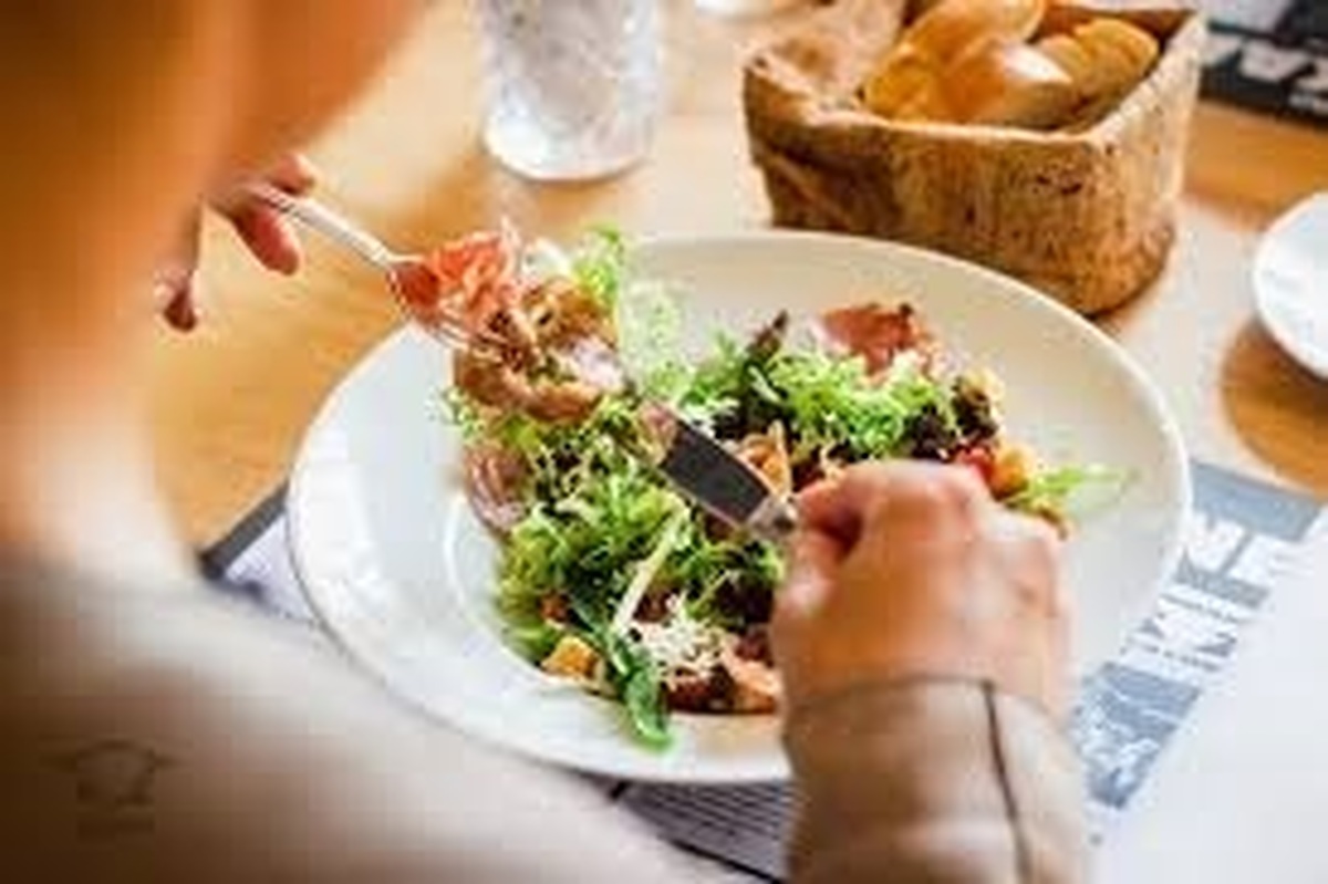طبخ درست غذا چگونه بیماری‌های منتقله از این راه را بین میبرد؟
