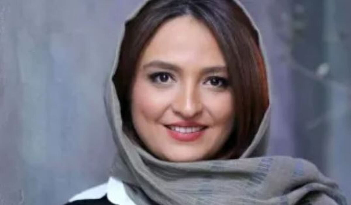تصاویر پربازدید از گلاره عباسی با یک عینک ته استکانی در نشست کتابخوانی!
