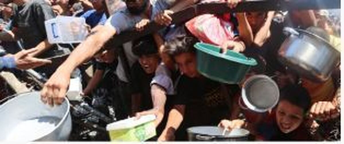 شهادت ۹۲ فلسطینی گرسنه در تیراندازی نظامیان صهیونیست/ ۱۹ نفر از گرسنگی جان باختند