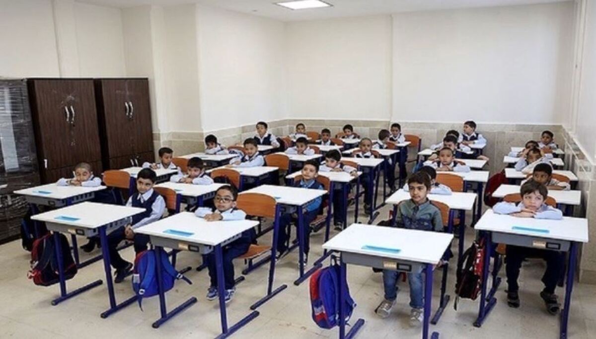 درخواست رئیس سازمان مدارس و مراکز غیردولتی از مدارس غیر دولتی برای ابلاغ سریع شهریه‌ها