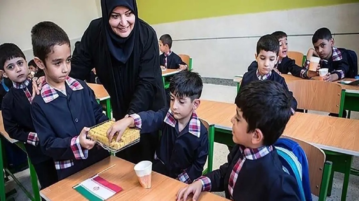 فرصت ثبت‌نام کلاس‌اولی‌ها تا پایان تیر تمدید شد