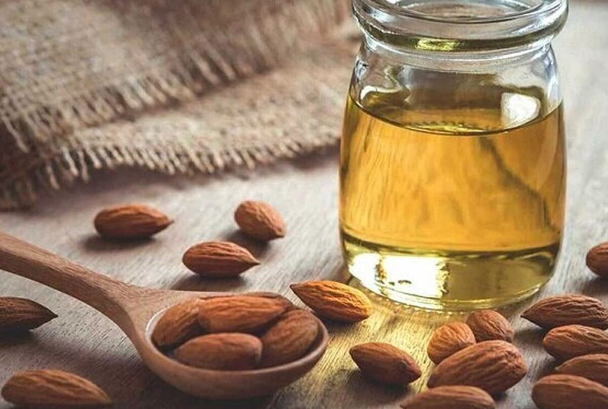 با خواص بی نظیر روغن بادام تلخ برای سلامت صورت بیشتر آشنا شوید