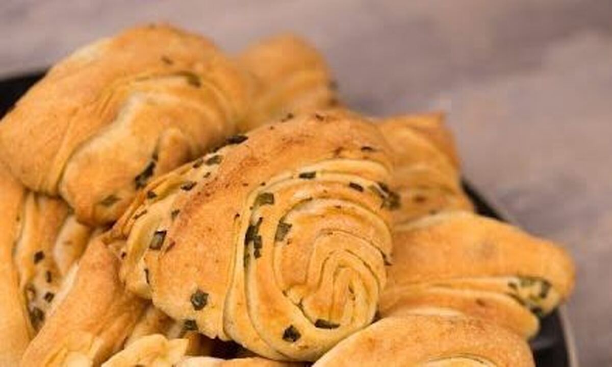 برای عصرانه کودکان این کروسان سیر و پنیر را درست کنید تا با اشتیاق نوش جان کنند