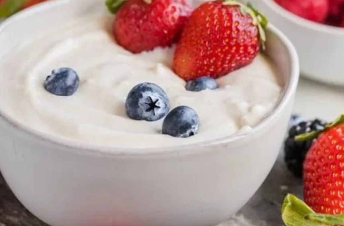 مصرف ماست میوه‌ای برای سلامتی مضر است؟