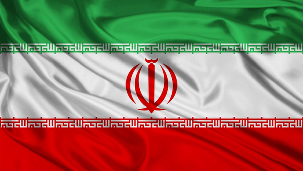 ملت ایران در برابر توطئه‌های دشمنان همچون کوه ایستاده است