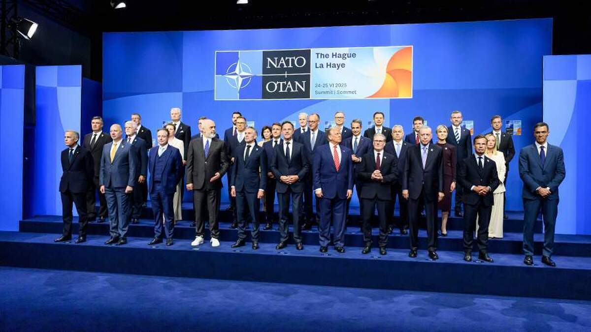 بلومبرگ از تحقیر رهبران ناتو در اجلاس لاهه در برابر ترامپ خبر داد