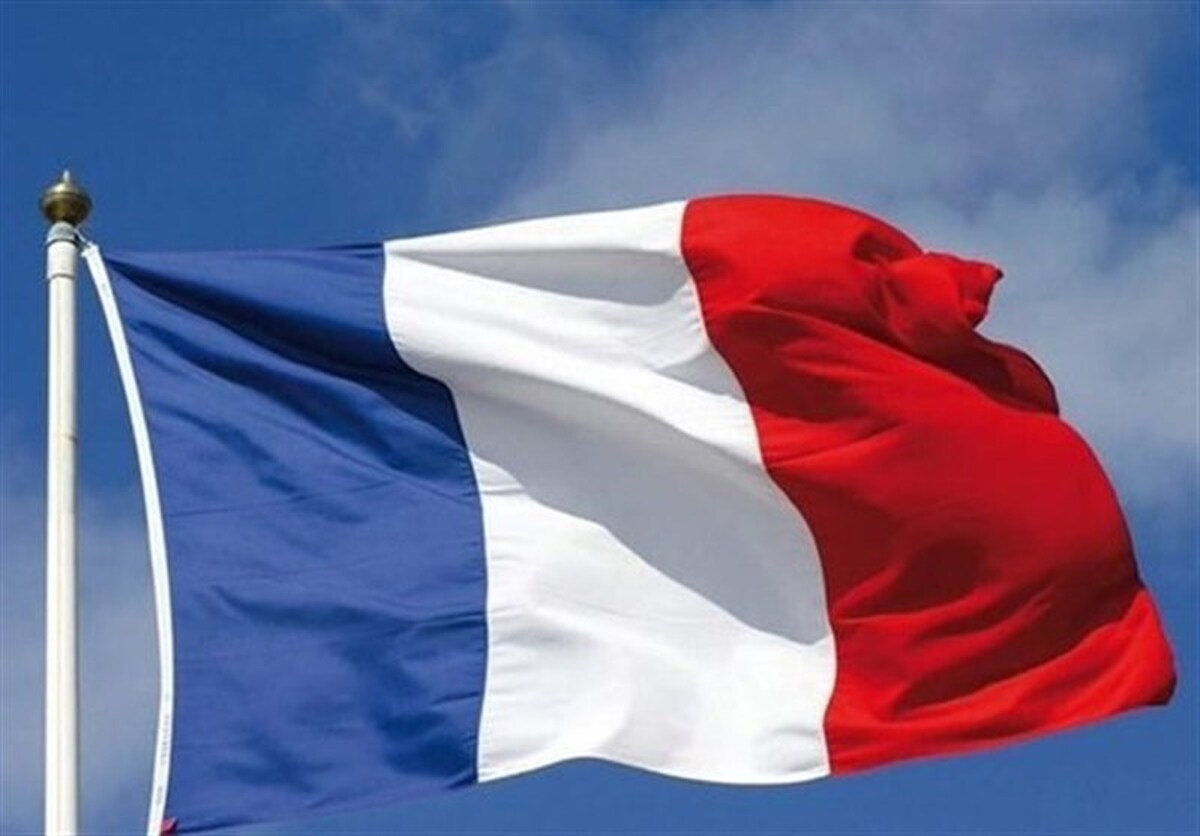 فرانسه از حمایت از صدام و منافقین تا کمک به رژیم صهیونی در جنگ اخیر