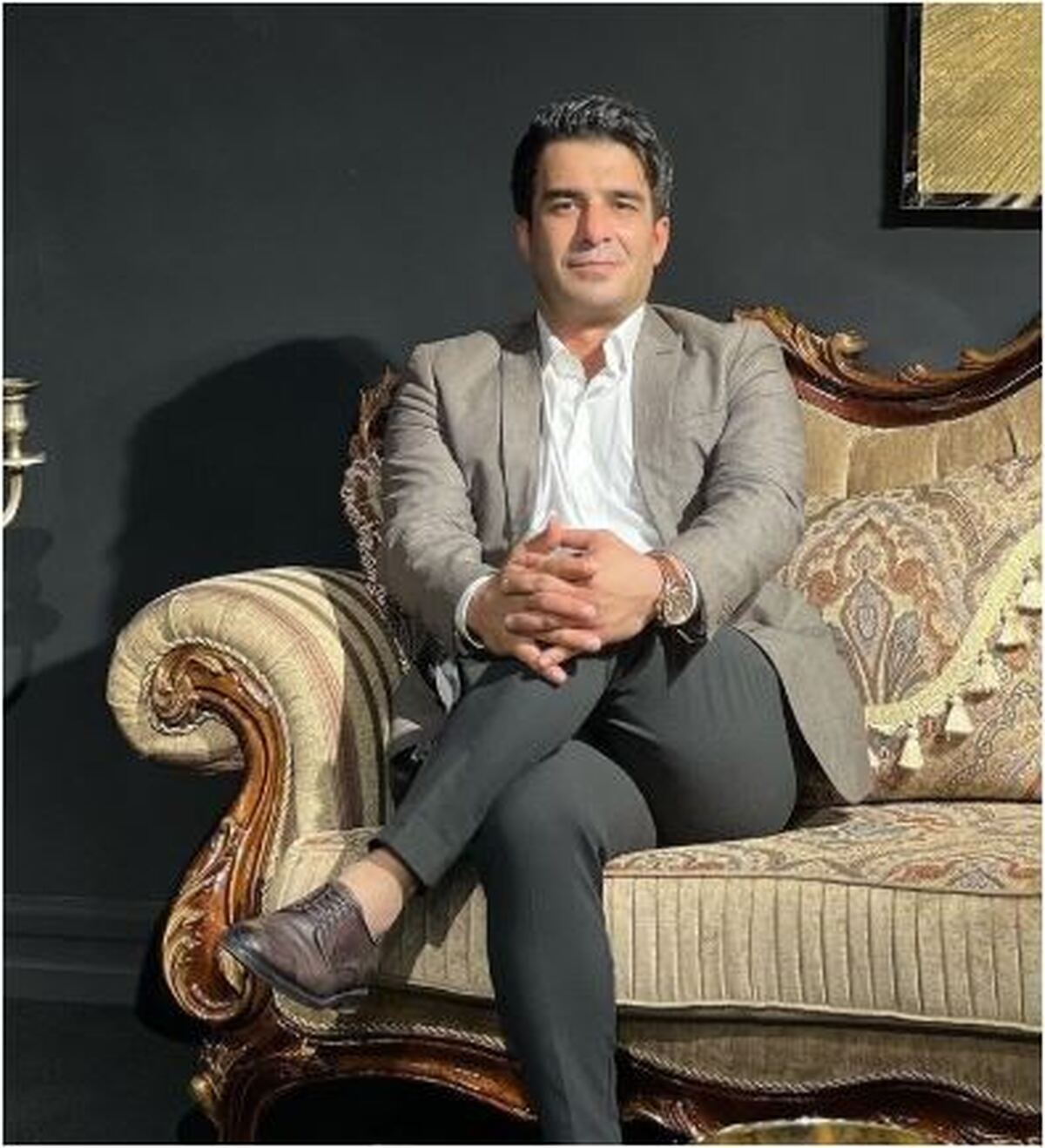 پذیرایی شاهانه و لاکچری یوسف تیموری از خانواده اش در یک رستوران فوق شیک و مجلل