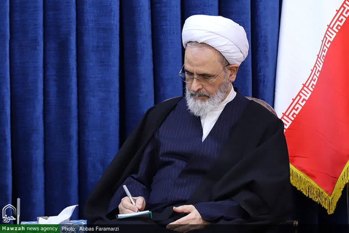آیت‌الله اعرافی: عصر یکه‌تازی مستکبران به پایان رسیده است