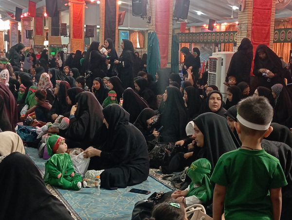خونی که هنوز از گلوی تاریخ می‌چکد