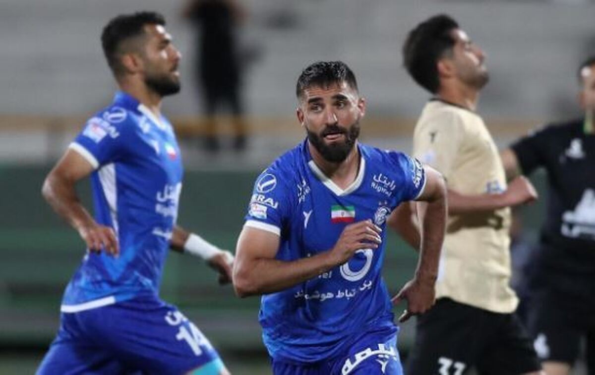 باشگاه استقلال و مهرداد محمدی به اختلاف خوردند