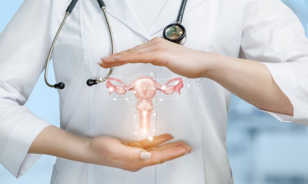 بررسی علائم ظاهری و باطنی تنبلی تخمدان در زنان و دختران