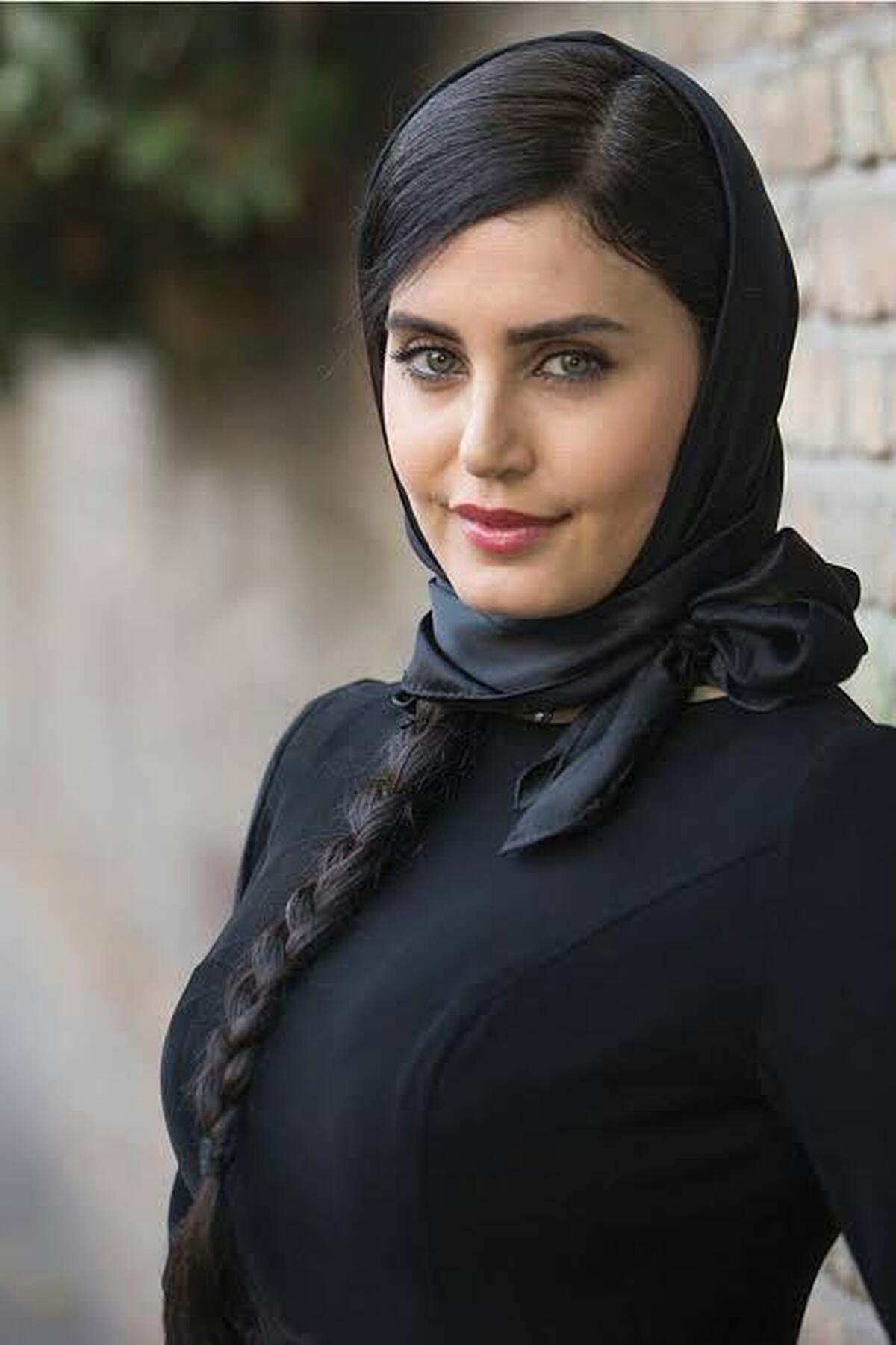 الناز شاکردوست تولدش را در میان آتش جشن گرفت