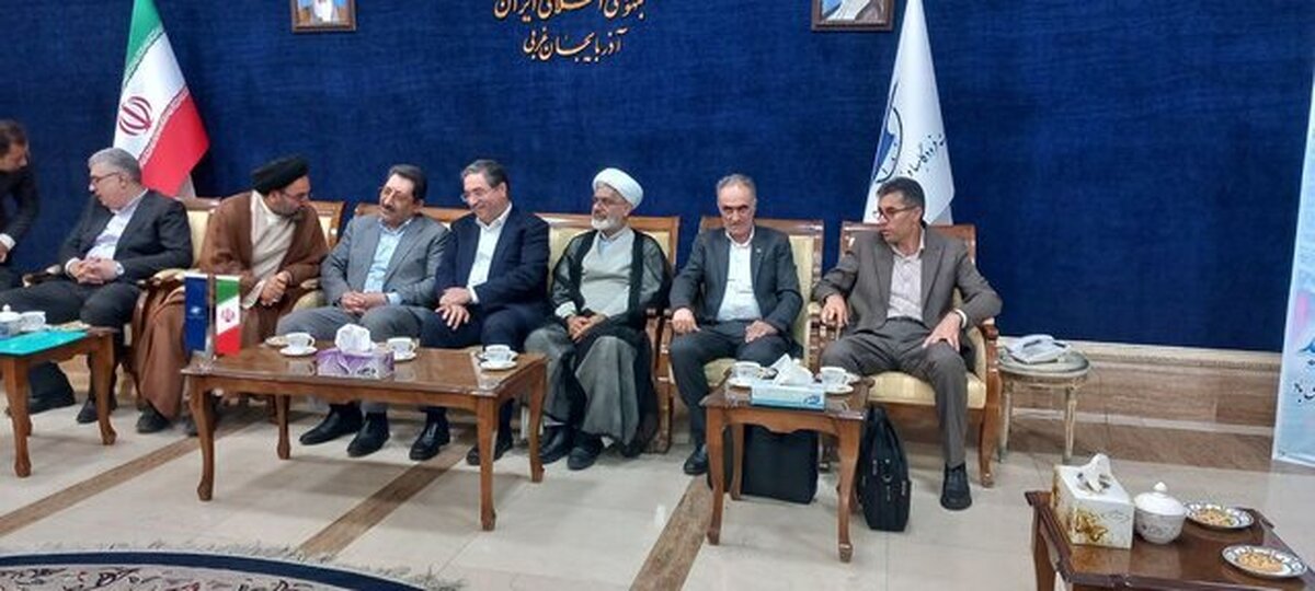 وزیر صنعت، معدن و تجارت وارد آذربایجان غربی شد
