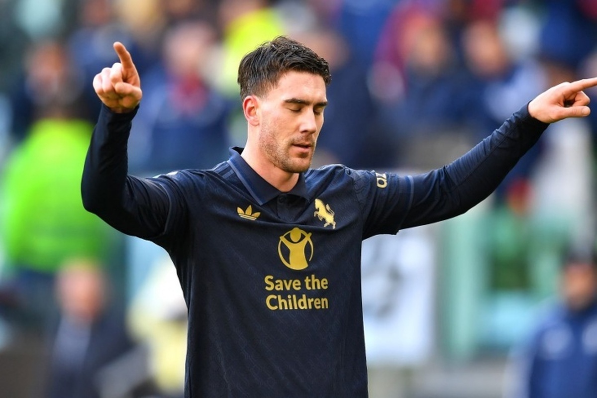 روزنامه رپوبلیکا: میلان برای جذب ولاهوویچ، ۱۰ میلیون یورو و بن ناصر پیشنهاد داد