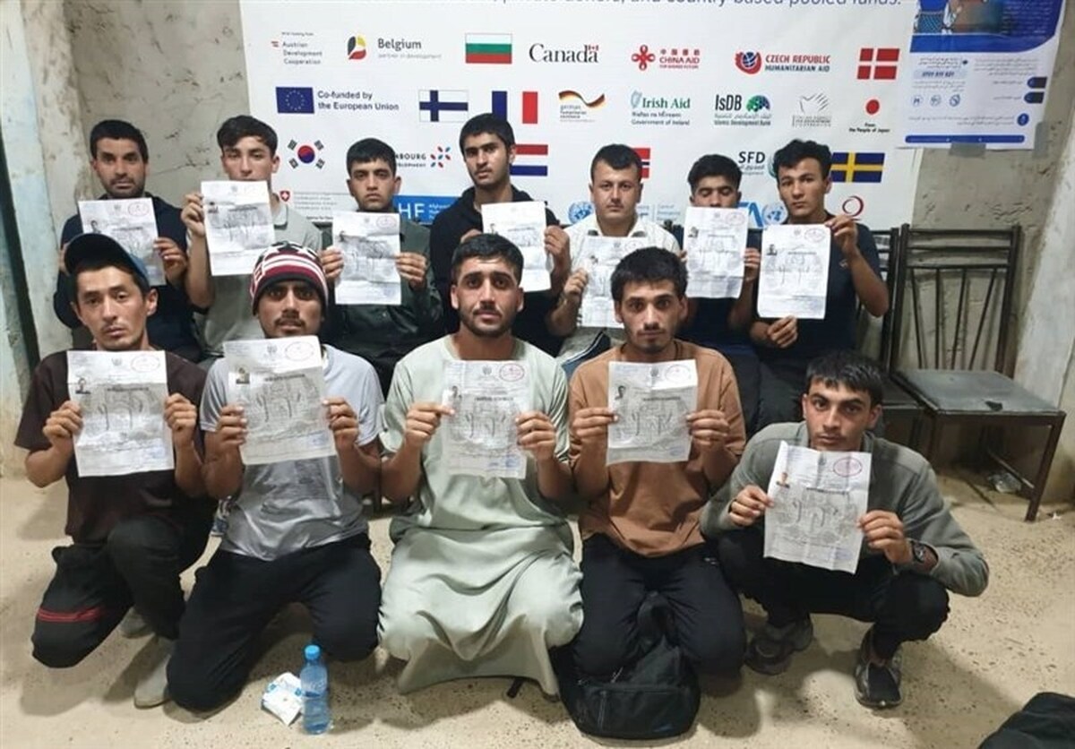 بازگشت ۲۸۷ زندانی افغان از زندان‌های پاکستان و عراق به افغانستان