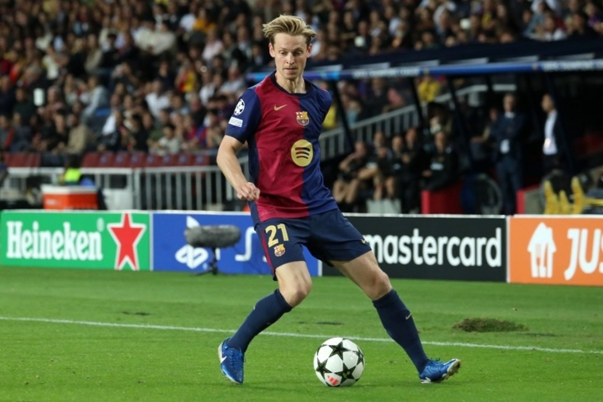 بارسلونا قصد دارد قرارداد‌های جدیدی را با سه بازیکن خود امضا کند