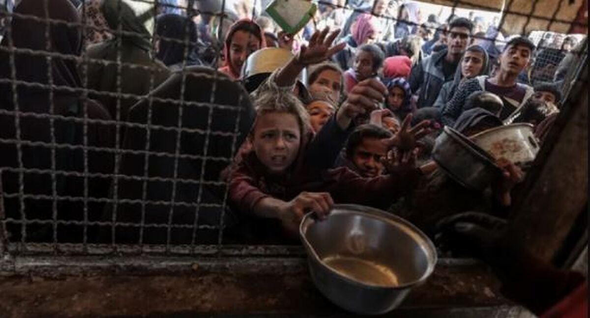 فرانسه ۴۰ تُن کمک بشردوستانه به غزه ارسال می‌کند