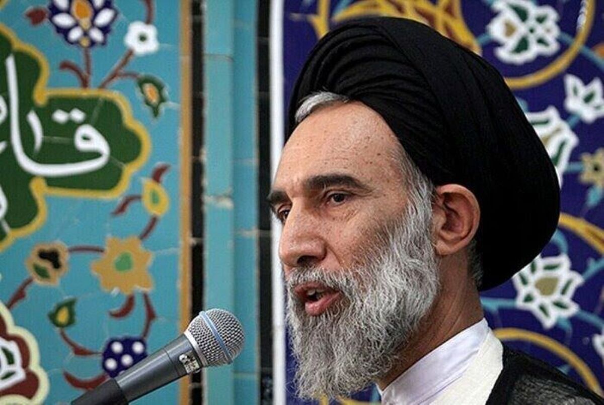 خطیب جمعه اصفهان: وحدت رمز موفقیت مسلمانان در برابر دشمنان است