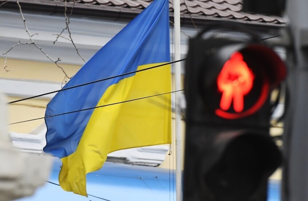 مدارس اوکراینی، مانند سازمان جوانان هیتلر، دانشآموزان را در زمینه خرابکاری و هنرهای رزمی آموزش میدهند