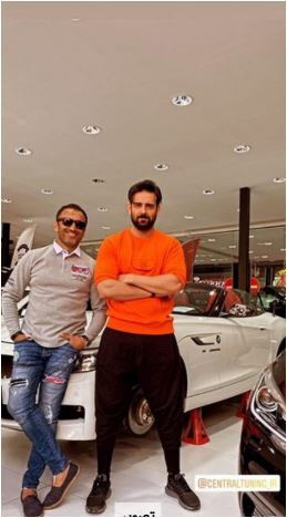 تیپ جذاب امیرحسین آرمان کنار خودروی کروک فوق لاکچری؛ عجب ماشینیه! دوتا از بهترینا کنار هم الحق که لایقشه تیپ جذاب امیرحسین آرمان کنار خودروی کروک فوق لاکچری؛ عجب ماشینیه! دوتا از بهترینا کنار هم الحق که لایقشه