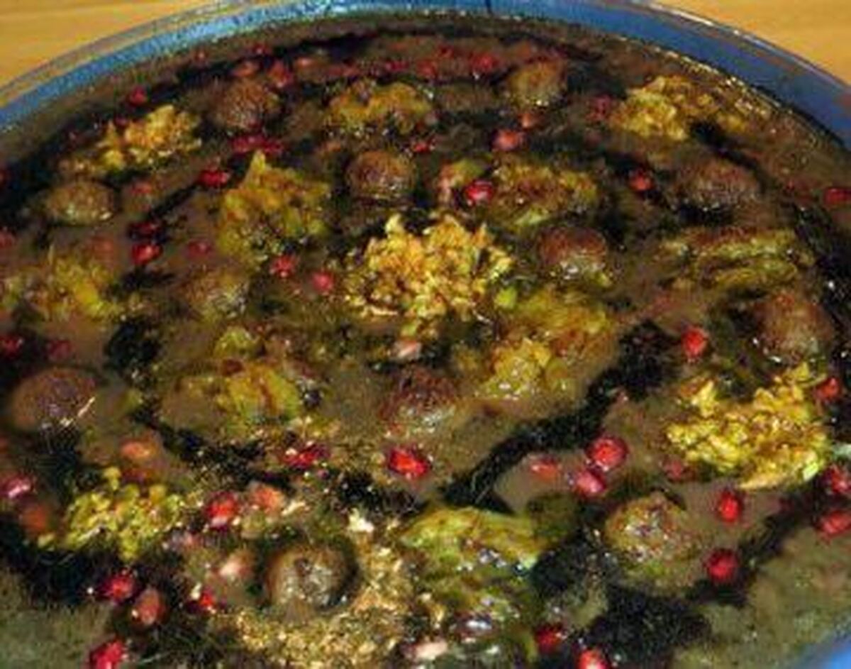 با طبخ این آش جذاب و سنتی در شب‌های تابستان اعضای خانواده را دورهم جمع کنید