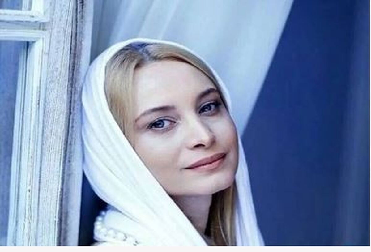 عکس پرنشاط و حال خوب کن مریم کاویانی با استایل سوسنی رنگ