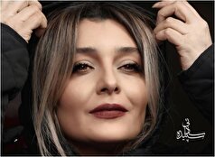 پرتره سیاه و سفید ساره بیات با فیگور نصفه نیمه اش پر بازدید شد
