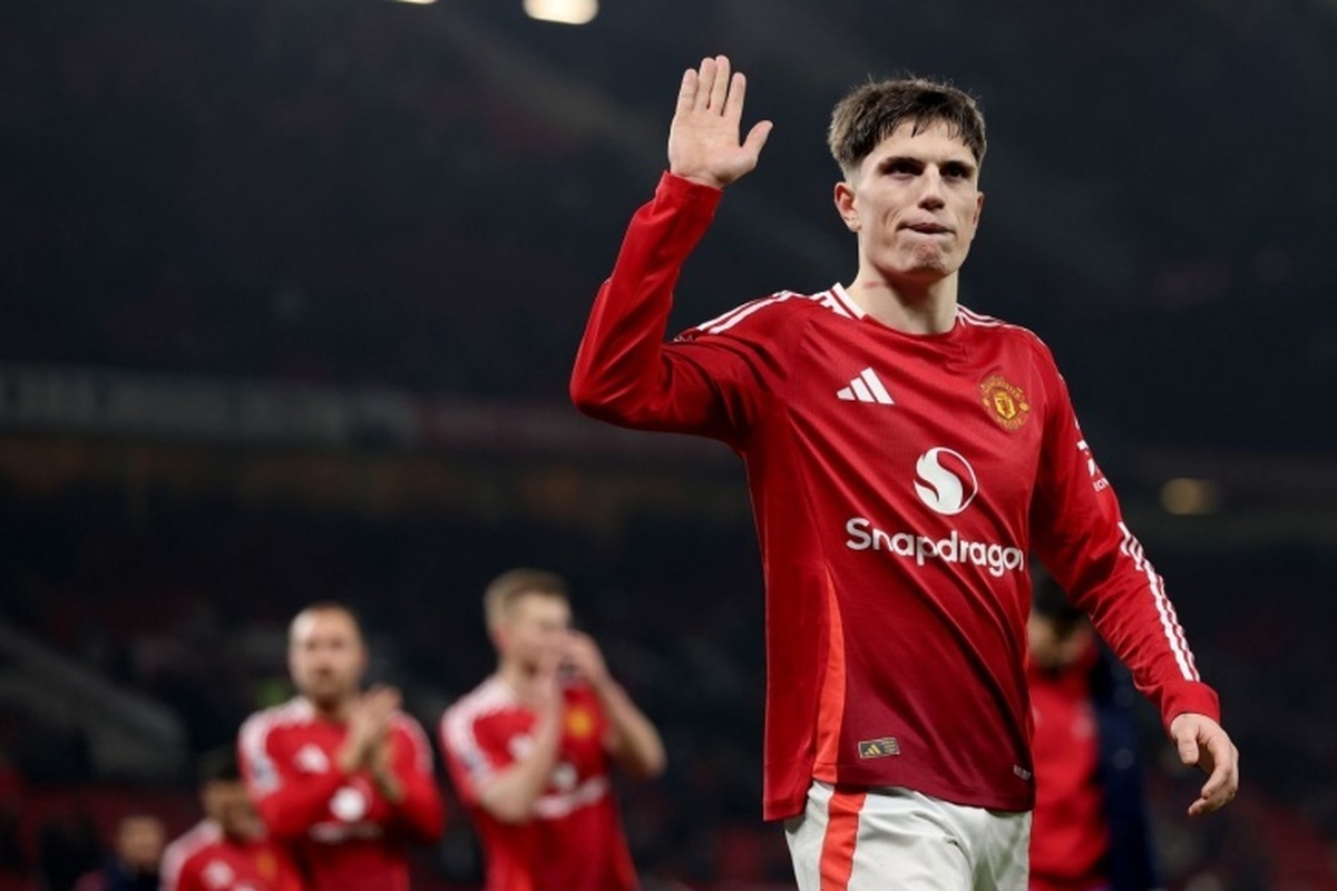 فابریزیو رومانو اطلاعات محرمانه‌ای در مورد آینده وینگر منچستر یونایتد، الخاندرو گارناچو، به اشتراک گذاشت