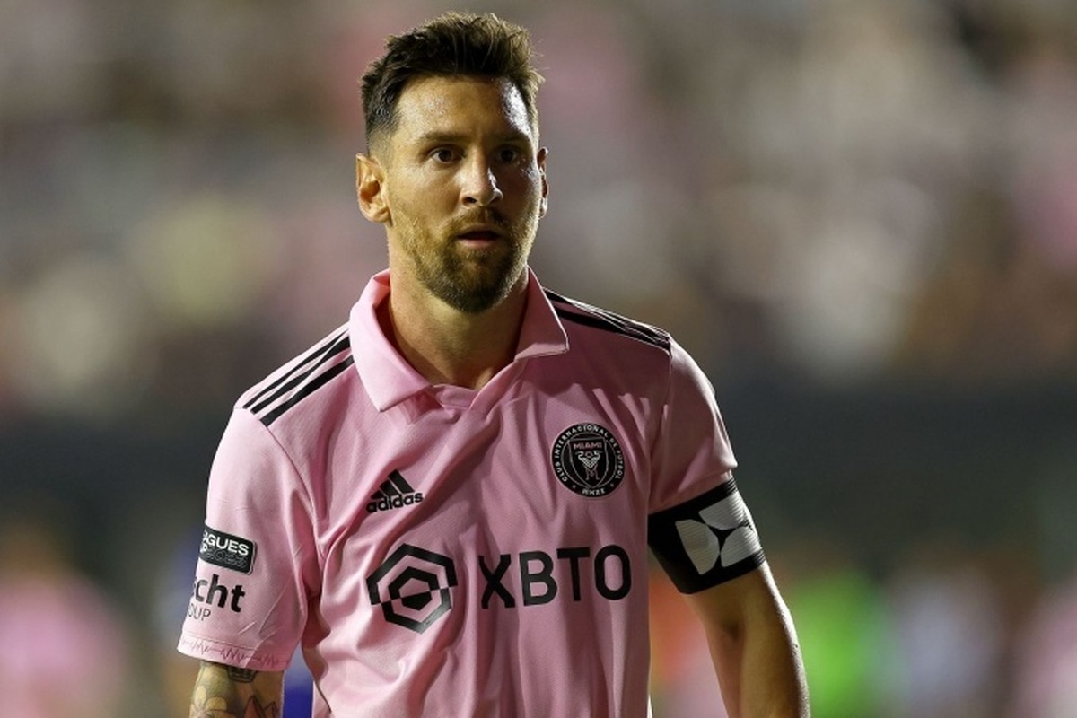 مک‌گلین: با مسی، وقتی تیم توپ را در اختیار ندارد، با یک بازیکن کمتر بازی می‌کنید