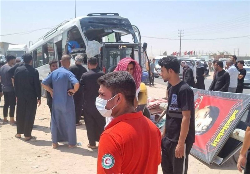 ۱۶ مصدوم در تصادف مینی‌بوس حامل زائران ایرانی در محور نجف - کربلا