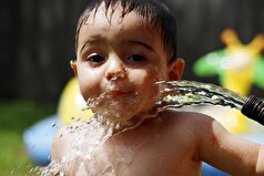 وقتی در این هوای گرم یک بطری آب ناجی جان شما می‌شود!