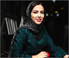 میکاپ خاص و طنازانه لیلا اوتادی با ترکیب رنگ فوق العاده و جسورانه اش را از دست ندهید