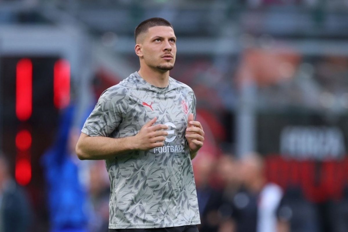 باشگاه آاک انتقال لوکا یوویچ از میلان را تایید کرد