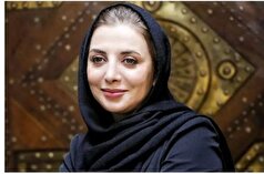 رویا میرعلمی با مانتو مزونی سیاه و سفید گرد و خاک بپا کرد+عکس